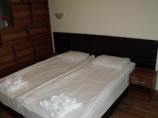 Hotel Golden Ina - All Inclusive - Beachfront image 12