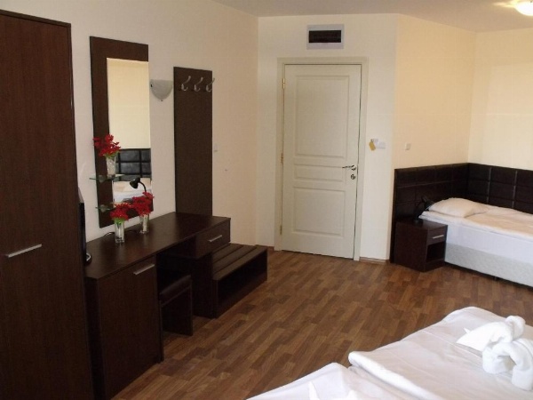 Hotel Golden Ina - All Inclusive - Beachfront image 34