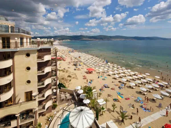 Hotel Golden Ina - All Inclusive - Beachfront 4