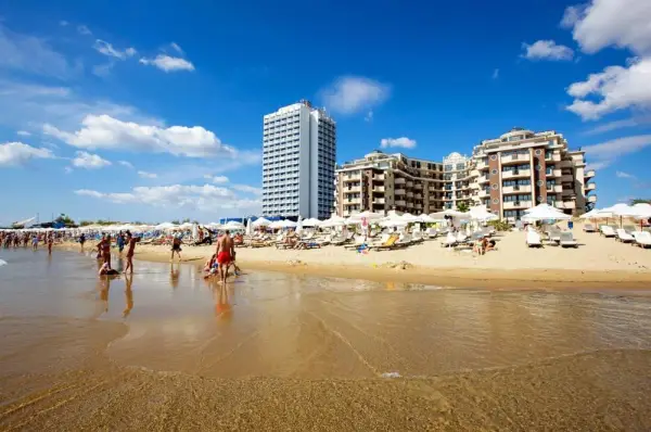 Hotel Golden Ina - All Inclusive - Beachfront 7